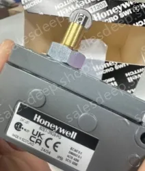 Honeywell BZE7-2RQ8-PG Limit Switch